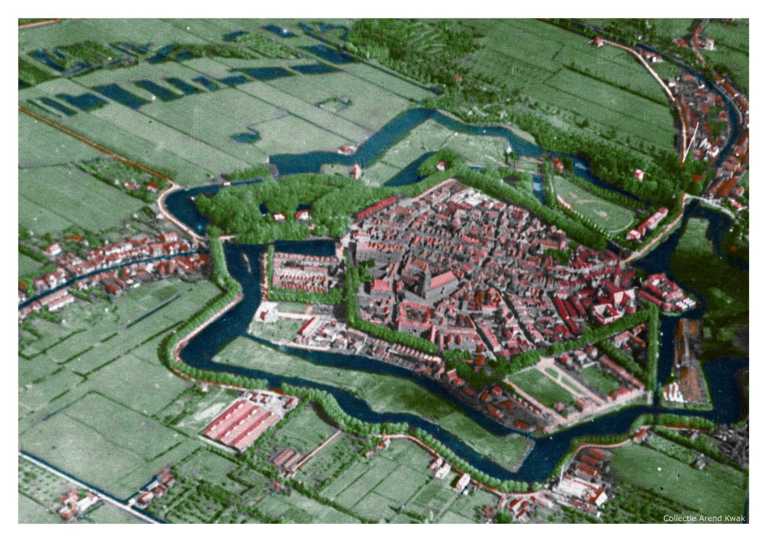 Zijde B voor de kaart van Een van de eerste luchtfoto's van Woerden