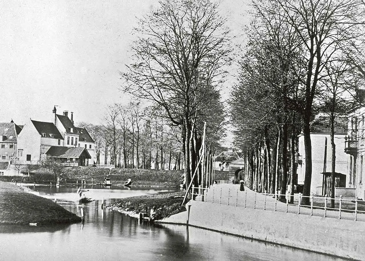 Zijde B voor de kaart van Oostdam, Utrechtse poort en het kasteel